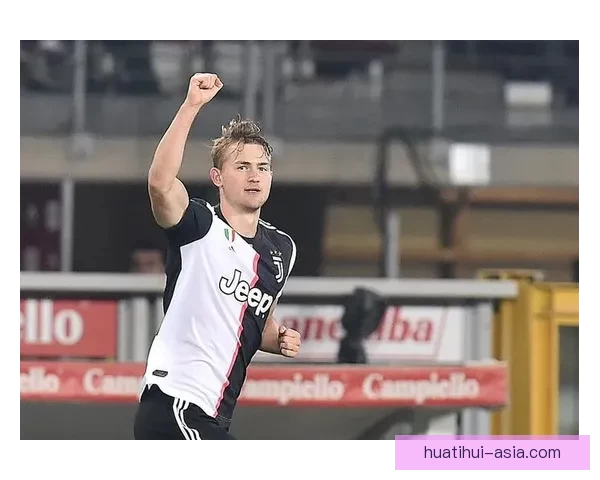 曼联贝尔单独训练复出未定 德里赫特赛季报销或成定局